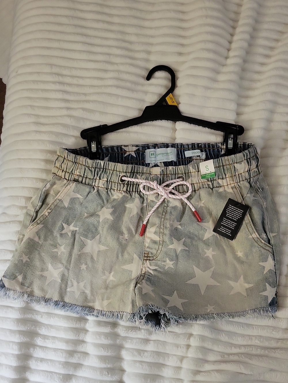 Star-Print Light Wash Denim Shorts with Drawstring Waist